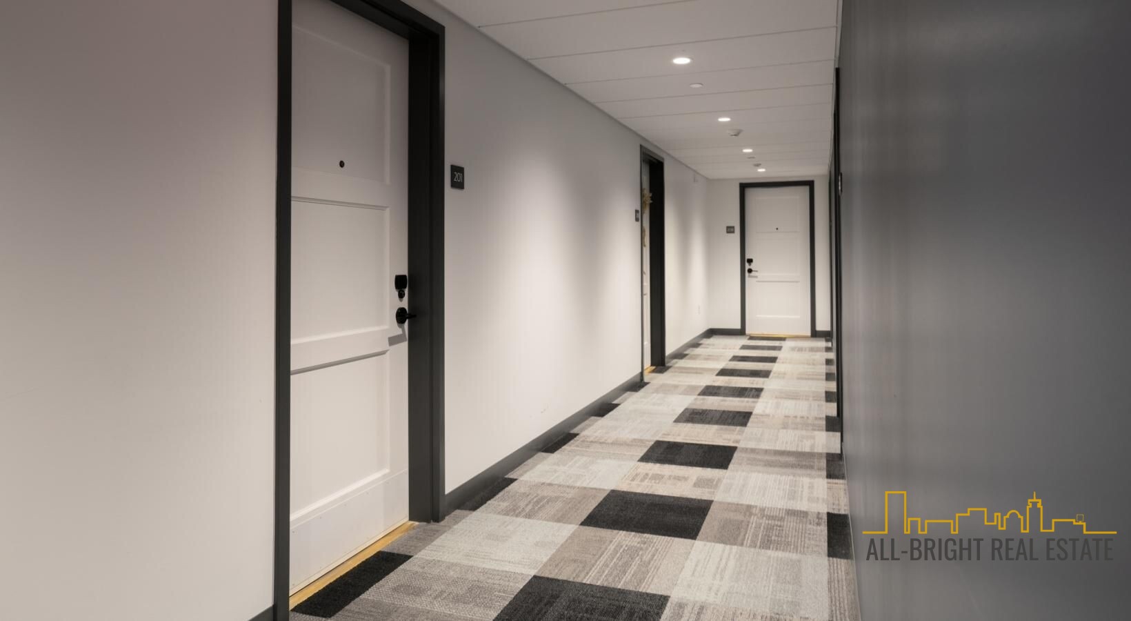 100 Hemenway St, Fenway