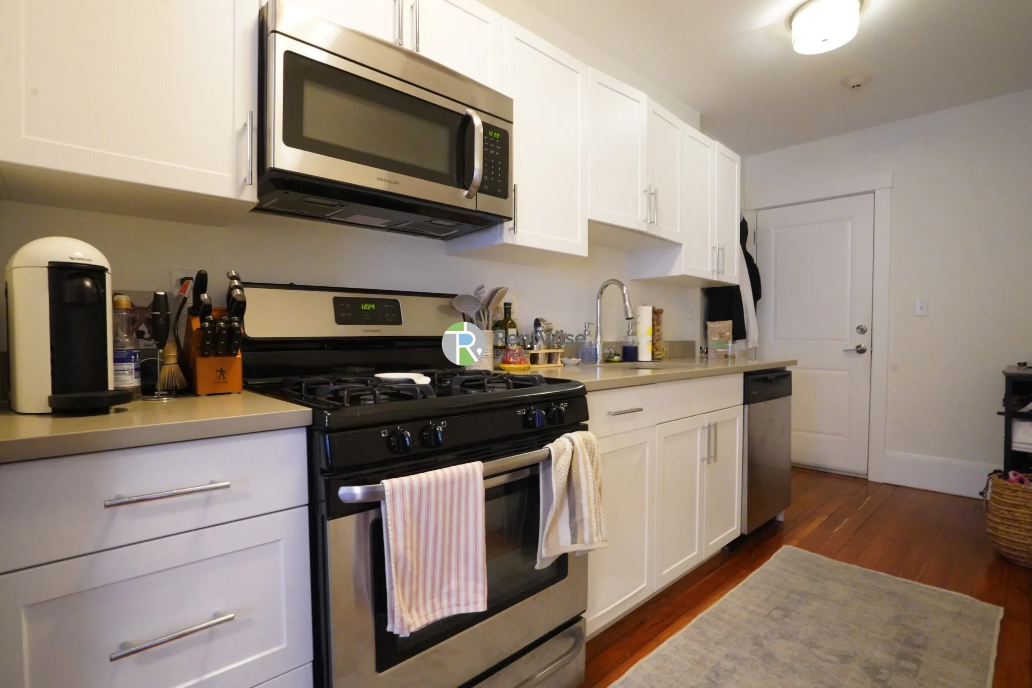 83 Harvard St, Central Village