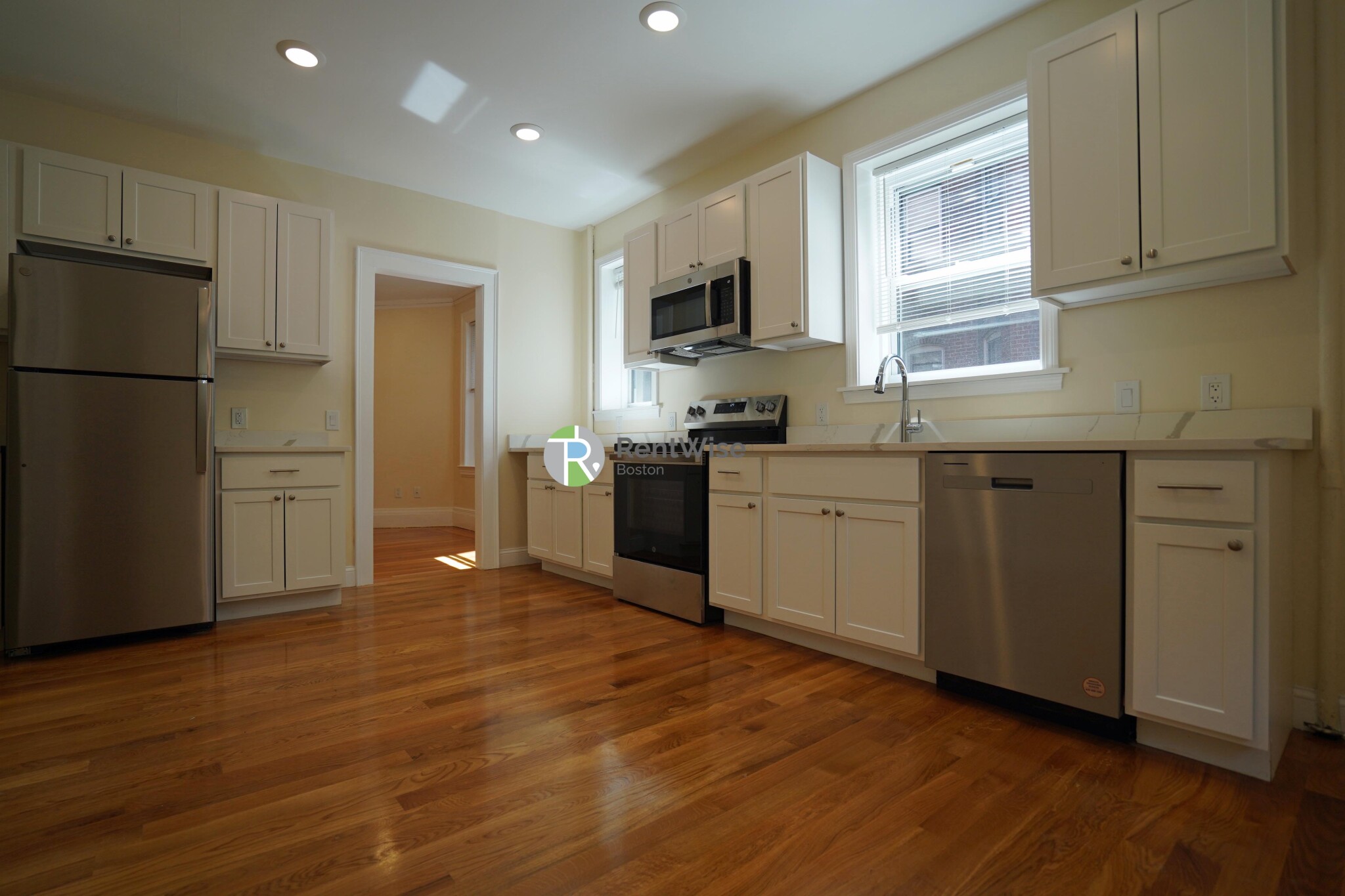 10 Beals St, North Brookline