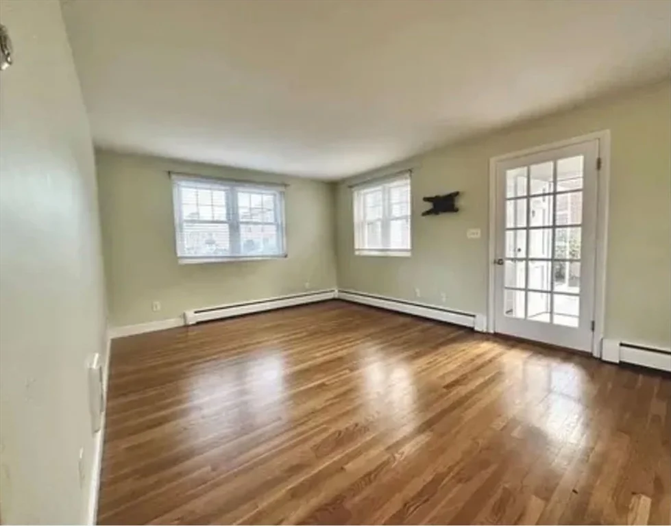 48 Emerson Garden, Lexington