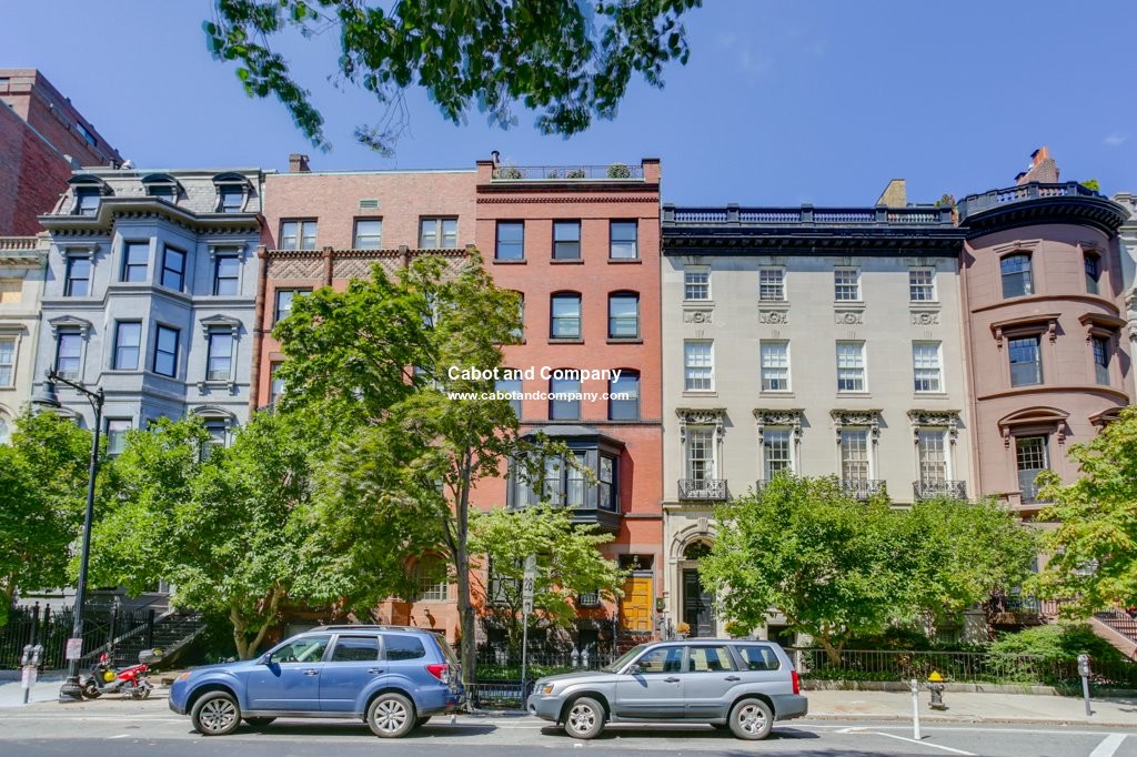 164 Beacon St, Back Bay