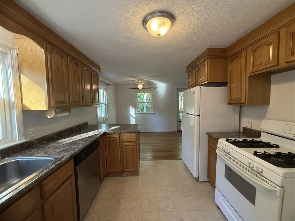 45 Richardson St, Billerica