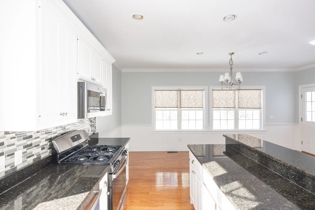 4 Cyrus Way, Northborough