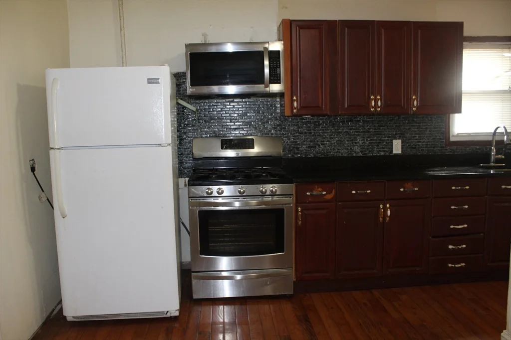 38 Fisk Ave, Magoun Square