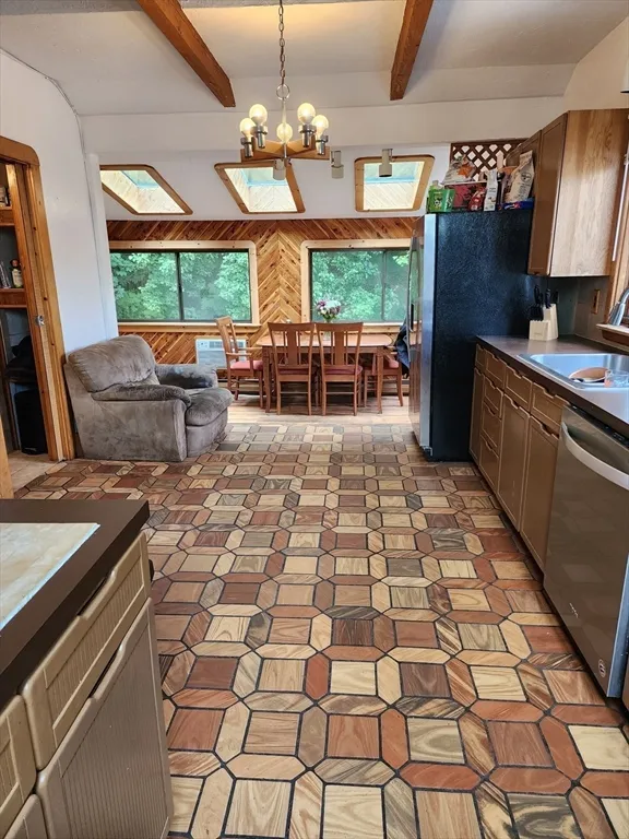 586 Franklin St, Worcester