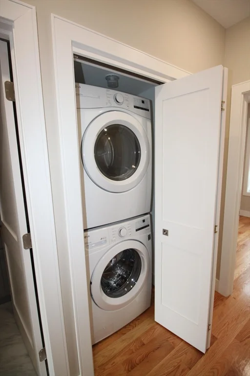 114 Main St, Everett