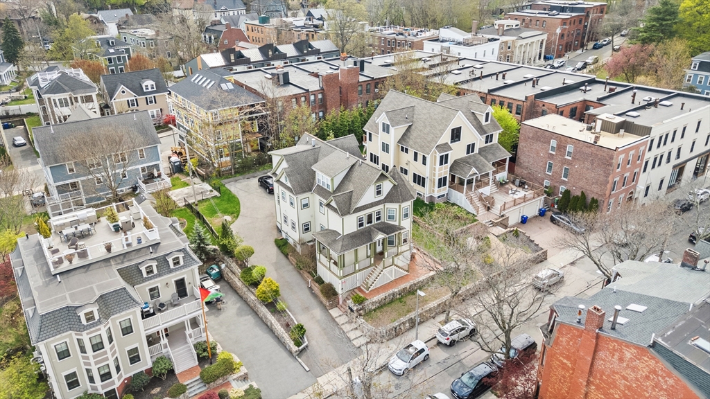 15 Millmont St, Roxbury