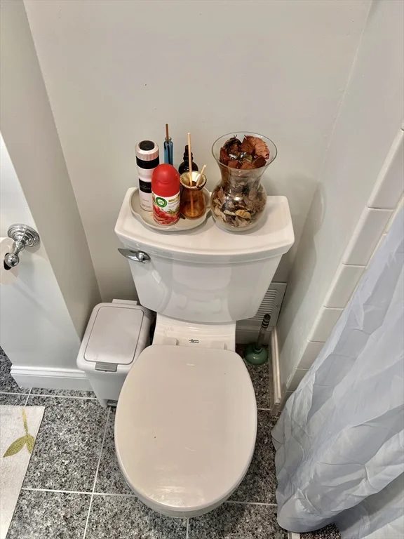 470 Pleasant St, Canton