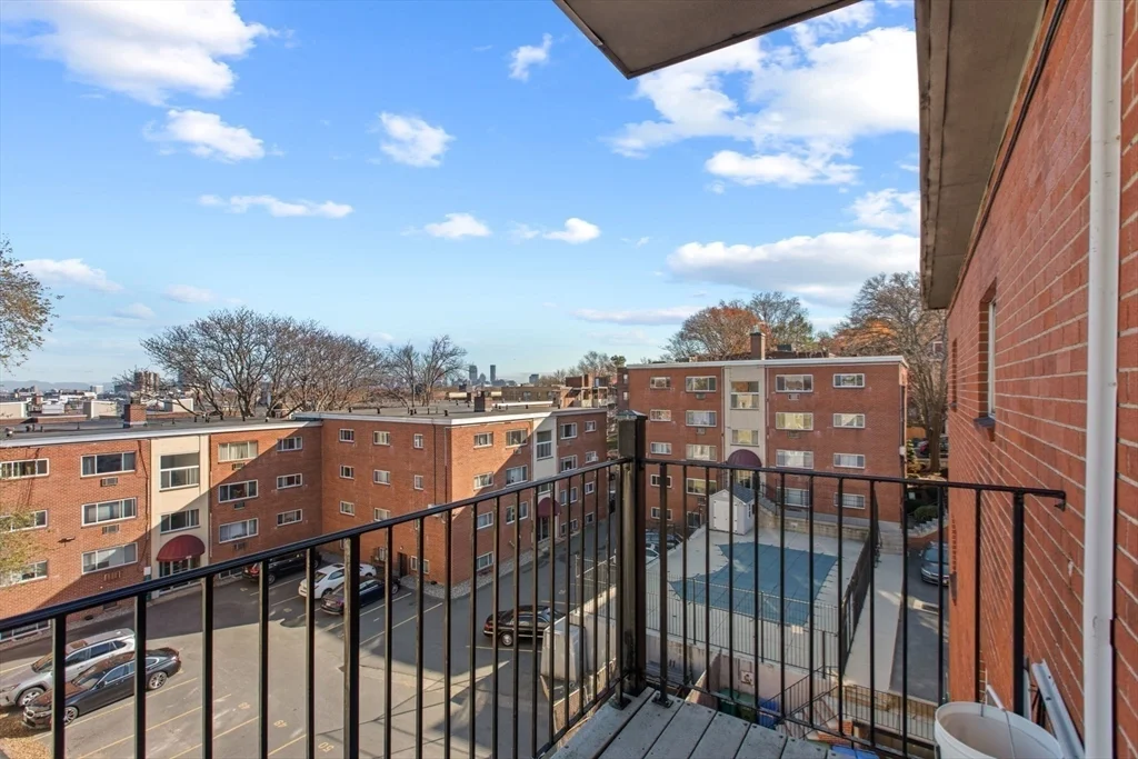 36 Bellvista, Allston