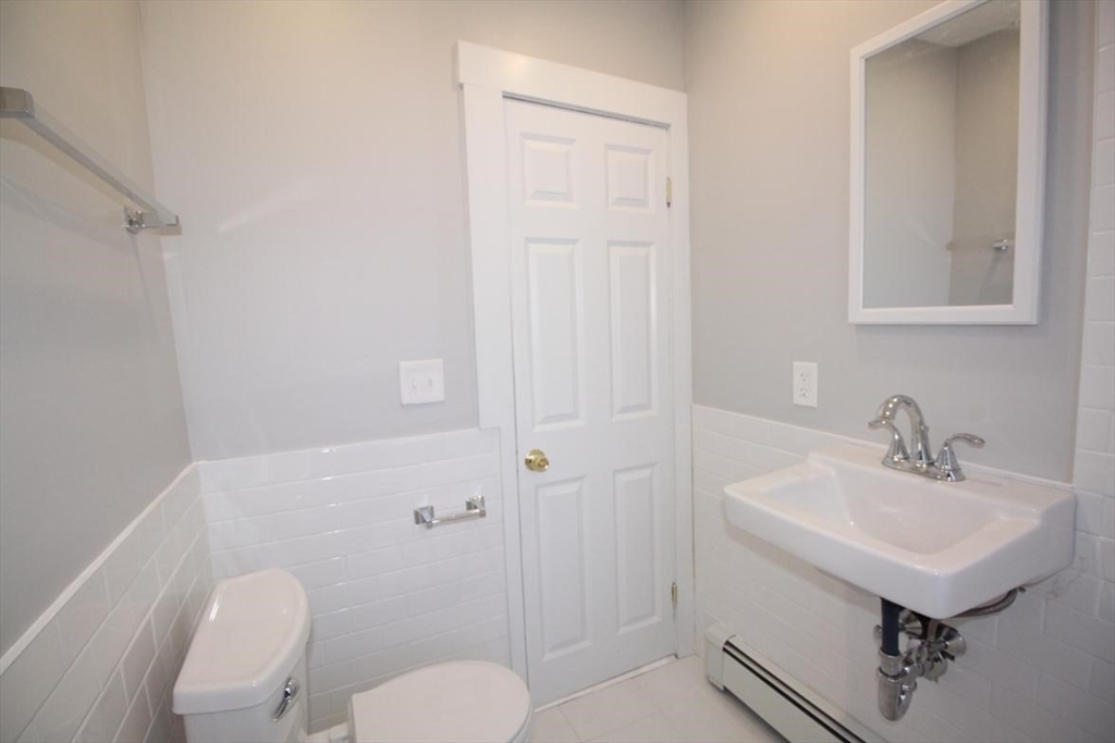 12 Albion Pl, Charlestown