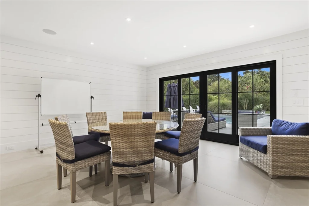 3 Old Mill Ct, Nantucket