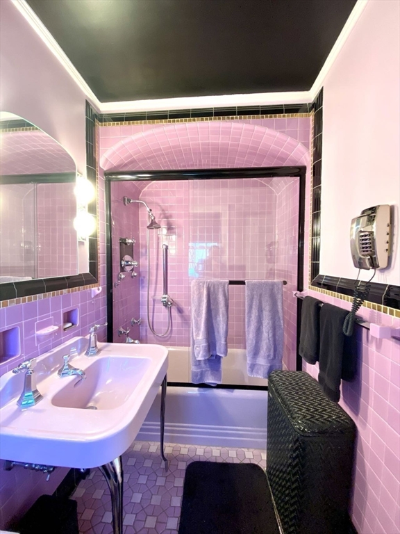 2 Arden Rd, Watertown