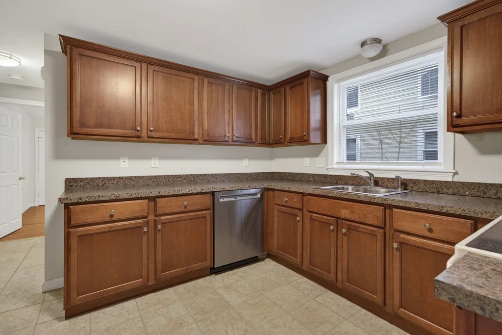 5-7 Linwood Ave, Wyoming