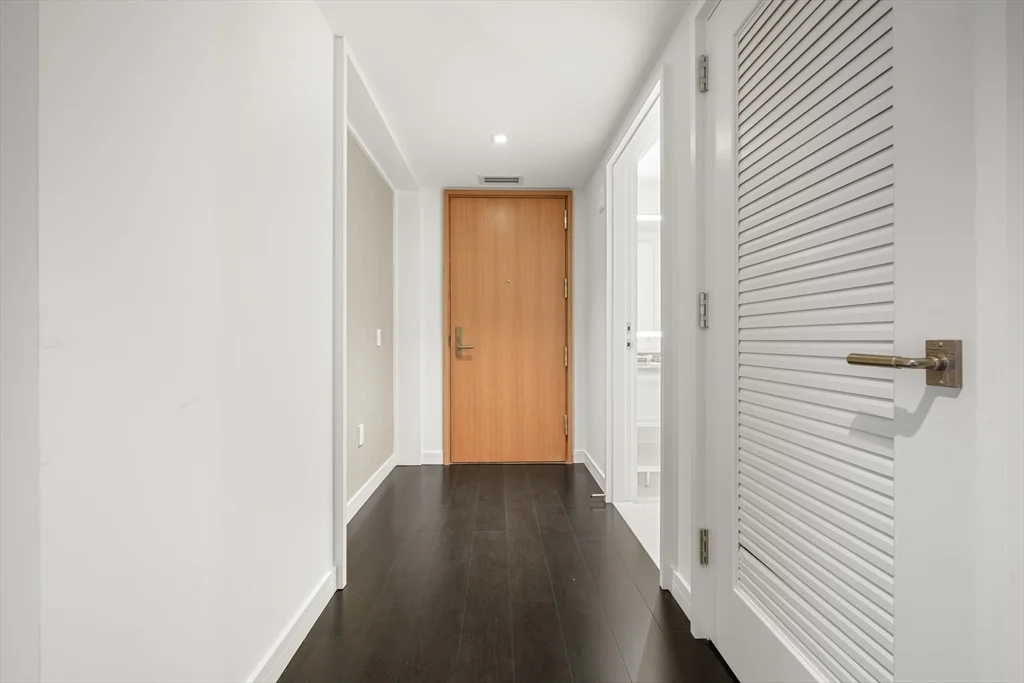 150 Seaport Blvd, Seaport District