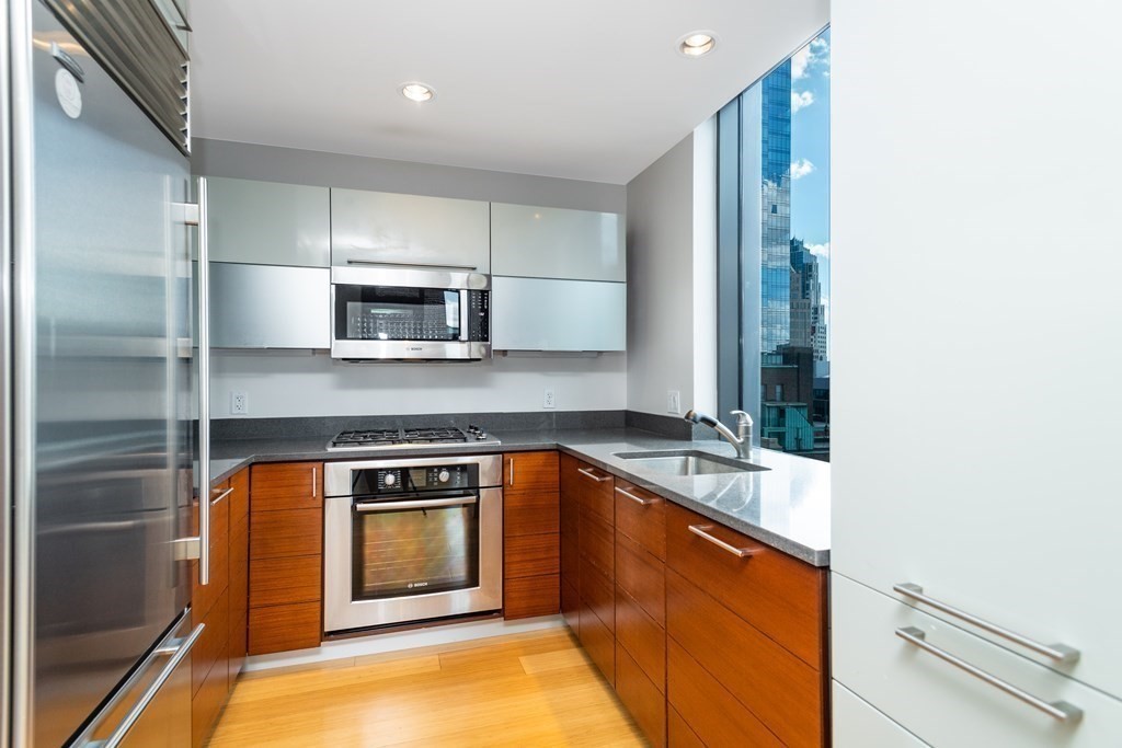 45 Province, Midtown