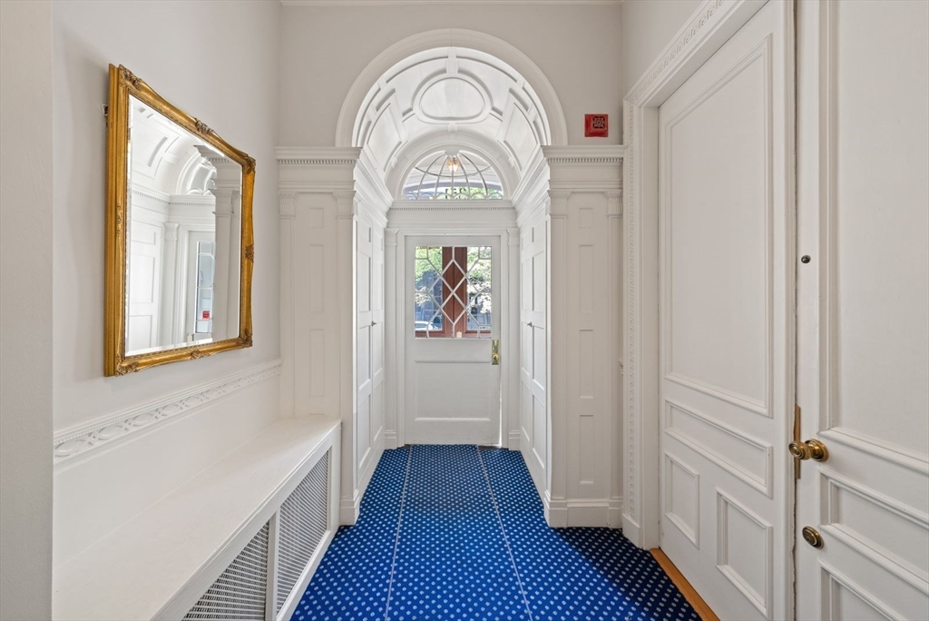 351 Marlborough St, Back Bay