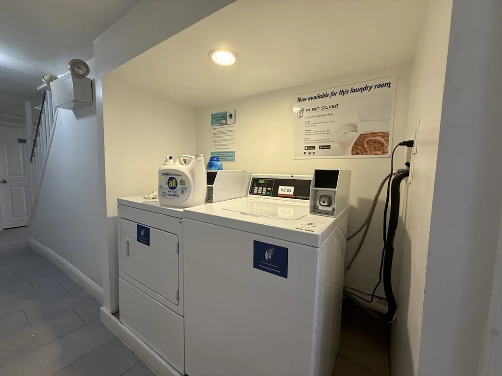 235 Charles St, East Cambridge