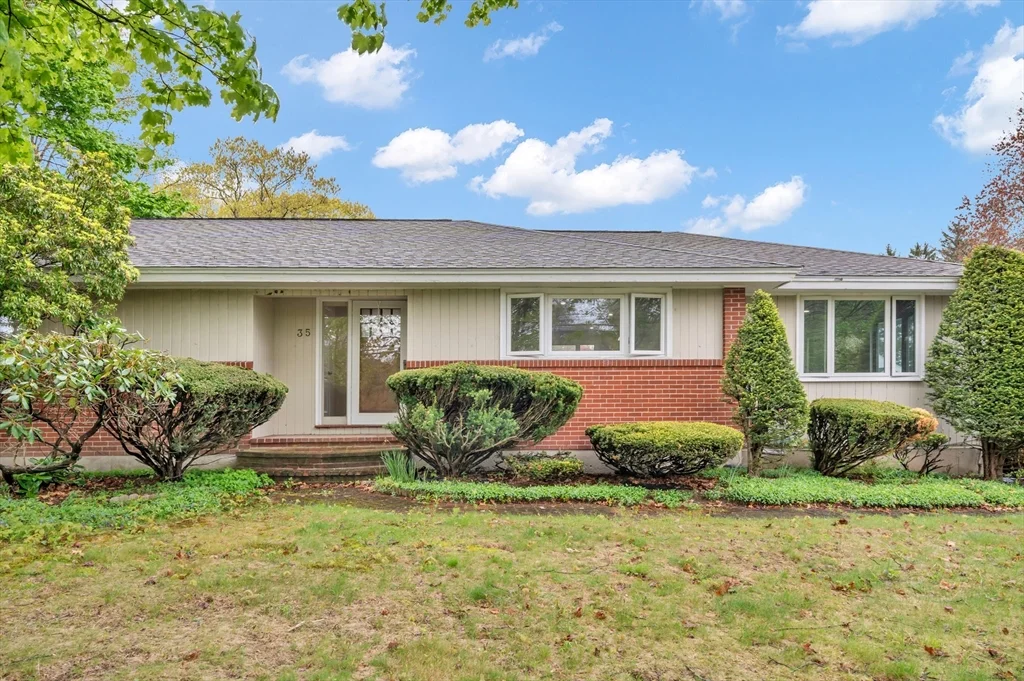 35 Peters St, North Andover
