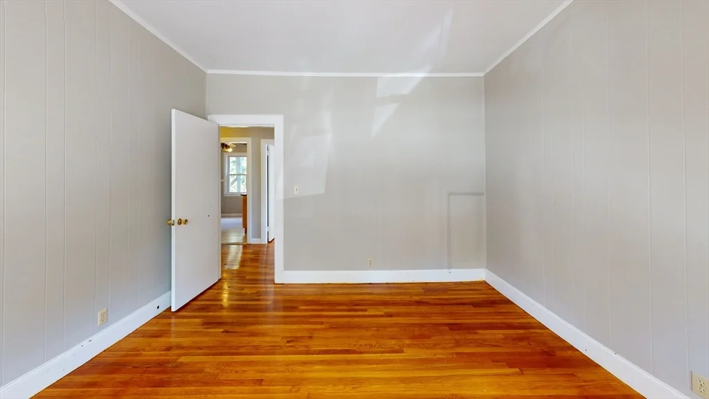 48 Oak St, East Dedham