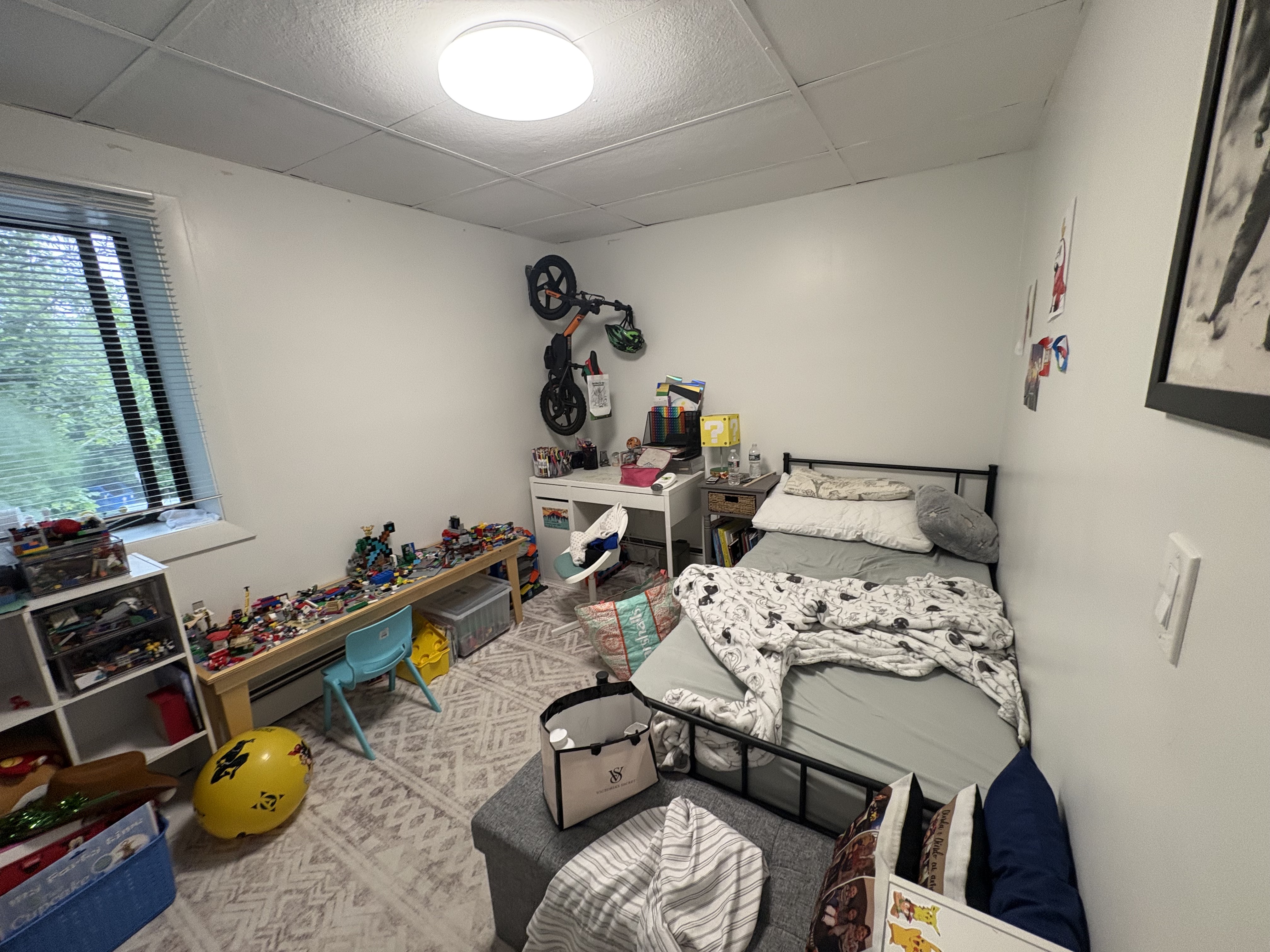 24 Hamilton St, Saugus