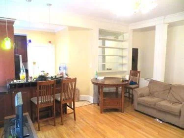 382 Commonwealth Ave, Back Bay