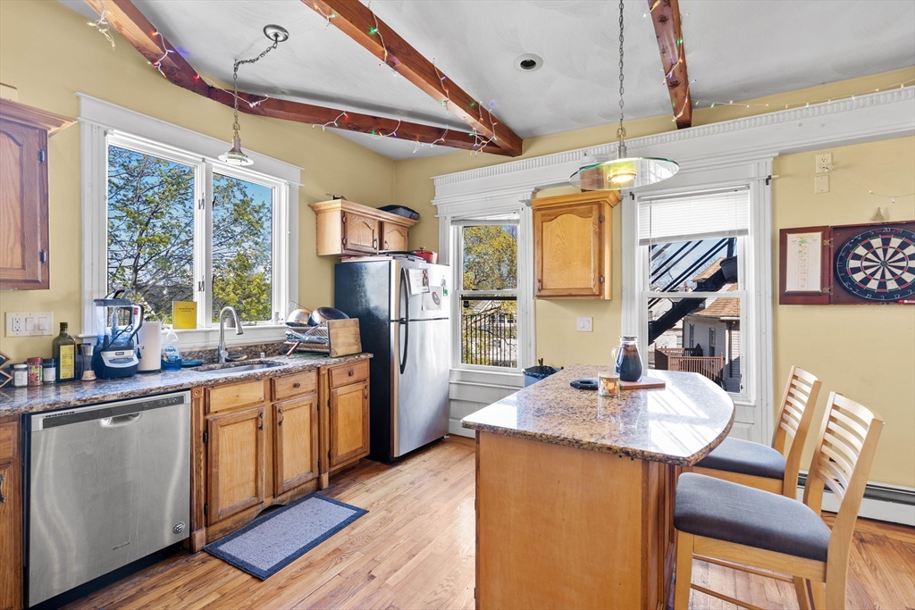 18 Gaston St, Roxbury