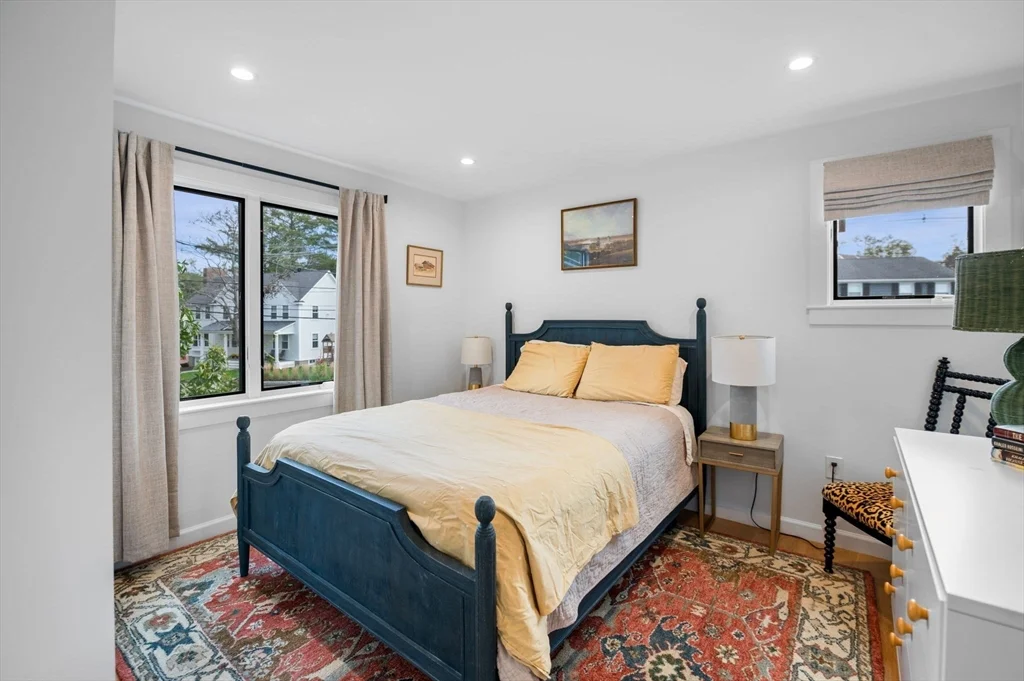 99 Naugus Ave, Marblehead