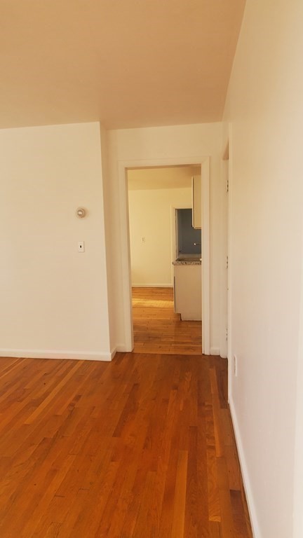 3 bed, 1 bath apartment for rent at 155 Centre Unit 3, Roxbury — photo 16 of 18