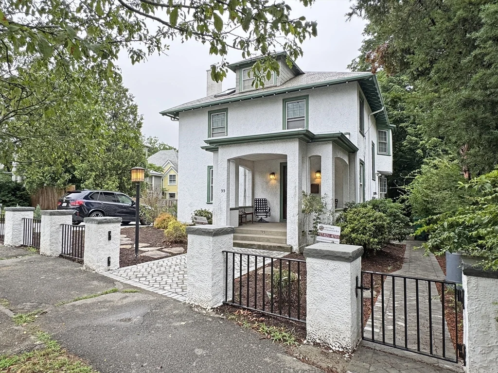 99 Hancock St, Auburndale