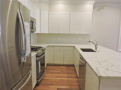 470 Green St, Riverside