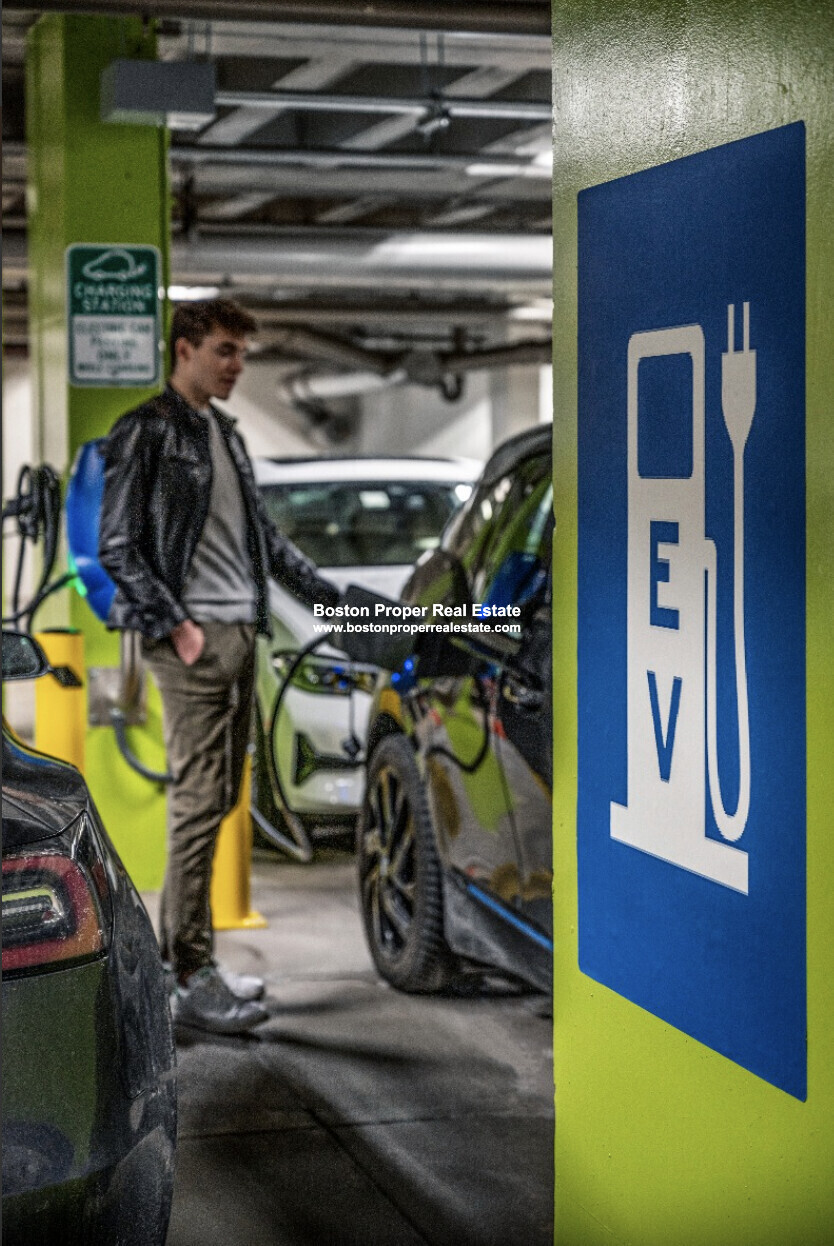 225 Massachusetts Ave, Fenway