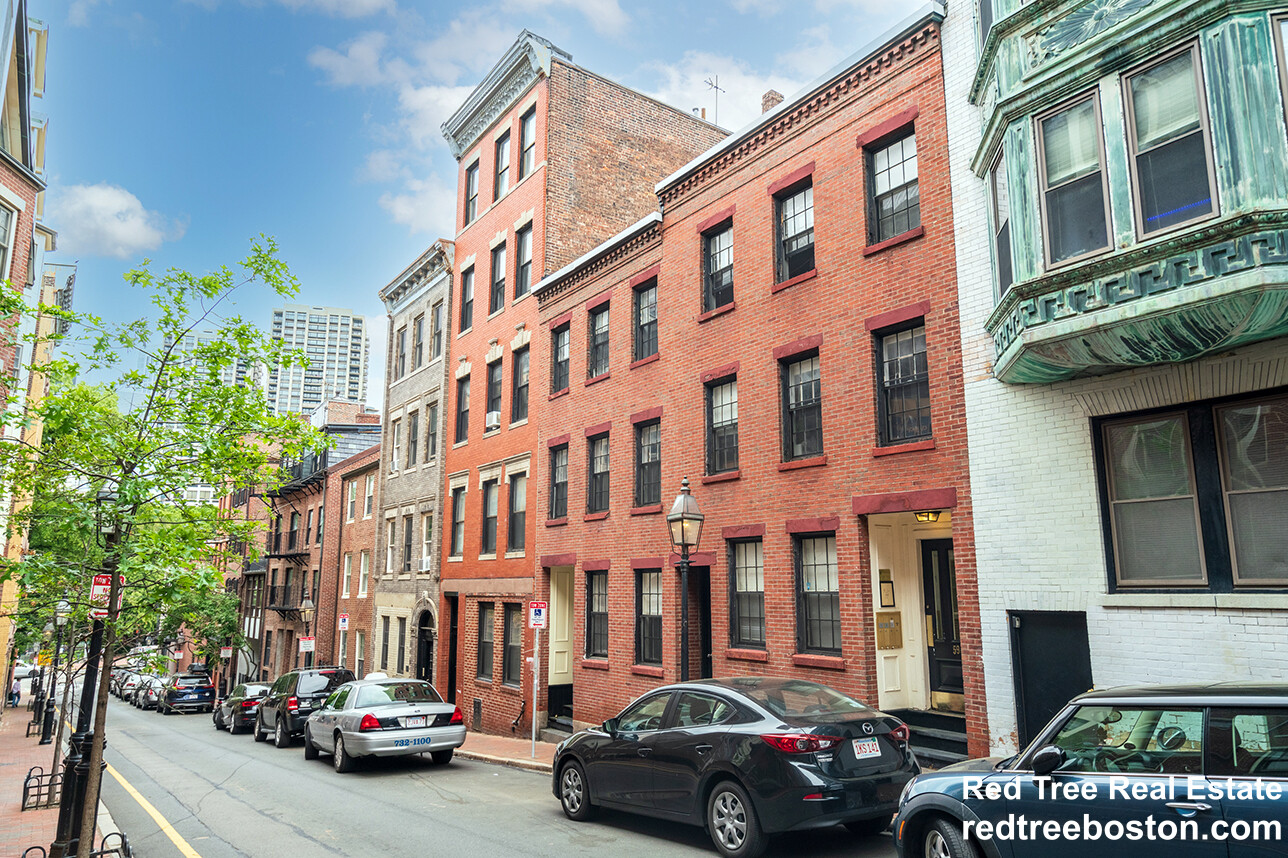 59 Joy St, Beacon Hill