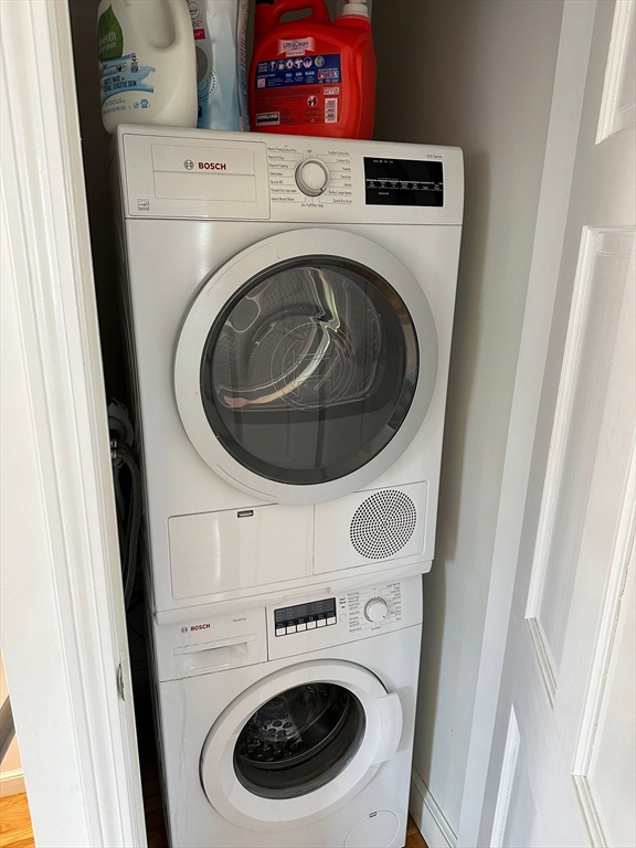 715 Hammond St, Chestnut Hill