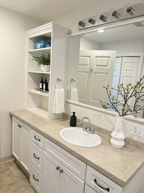 97 Winthrop Shore Dr, Winthrop Beach