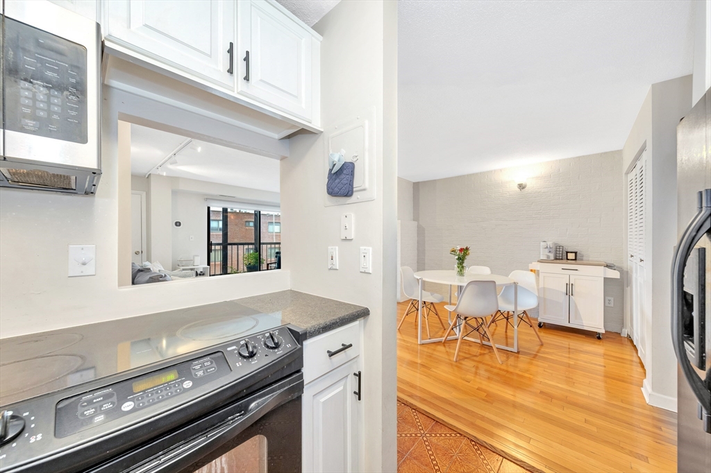 1580 Massachusettsave, Harvard Square