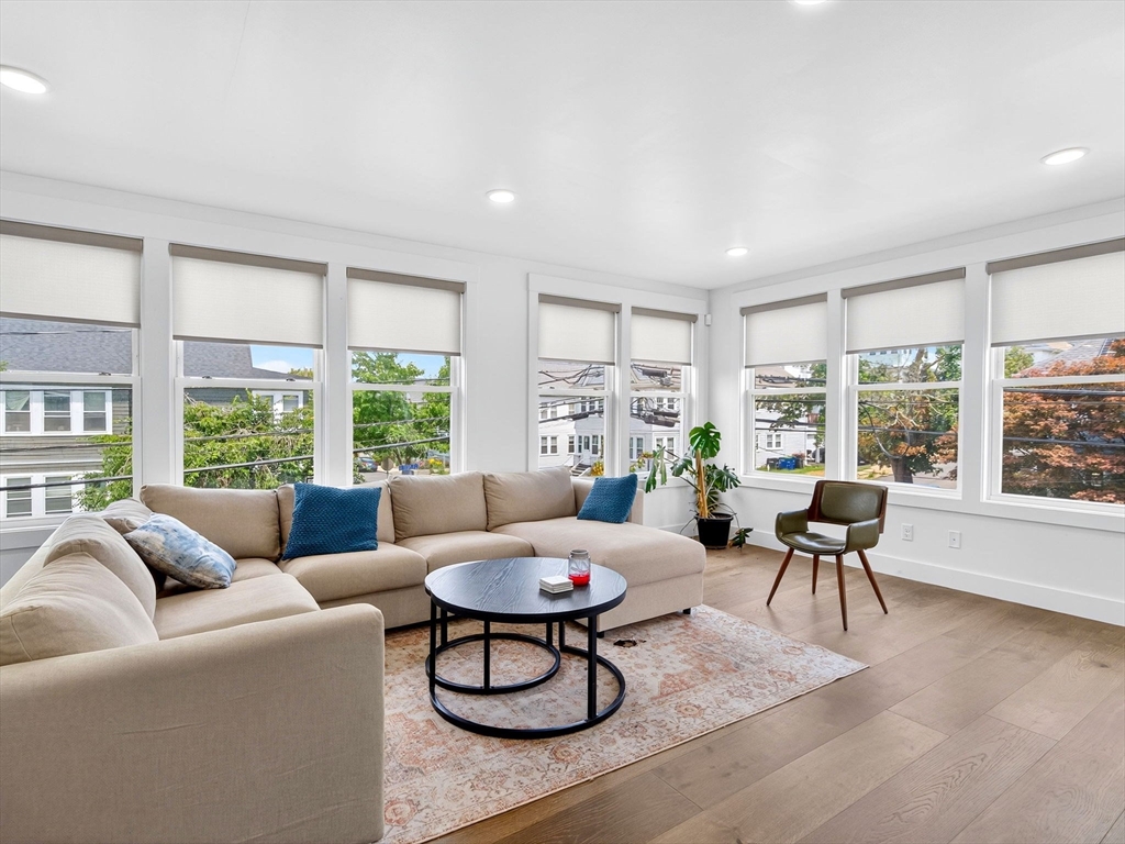 62 Governor Winthrop Rd, Ten Hills