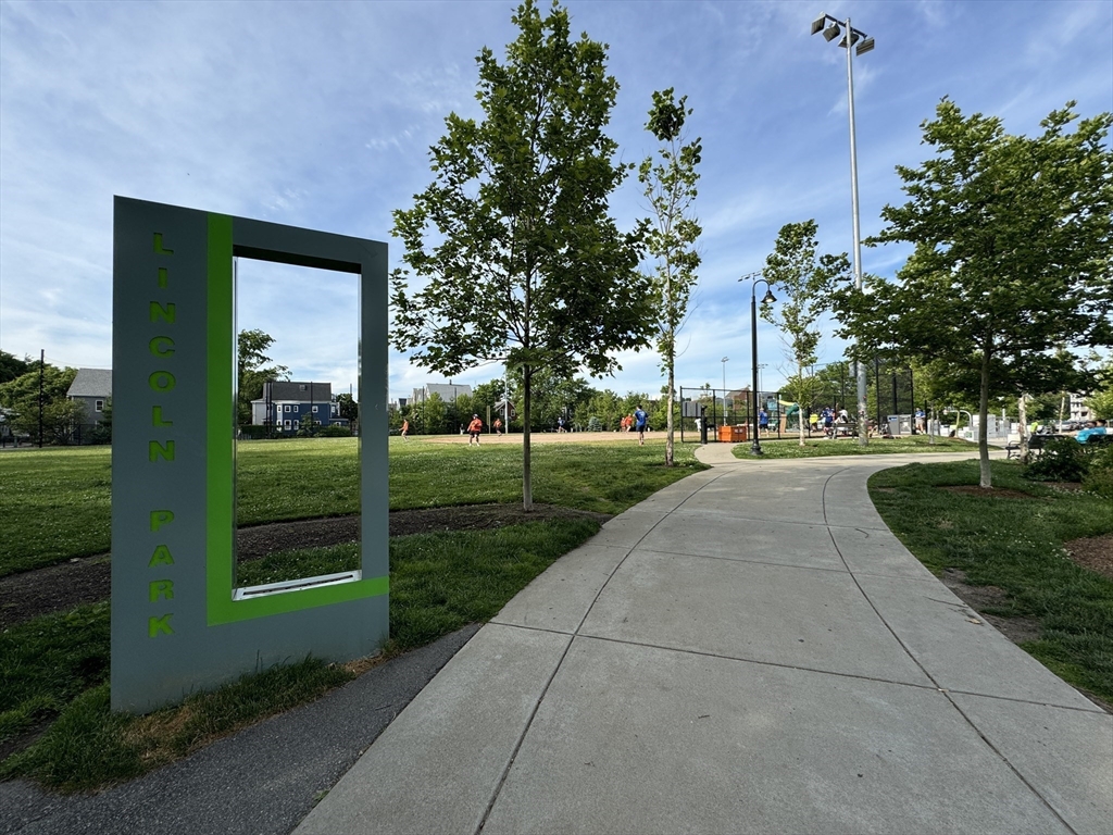 51 Dimick St, Somerville