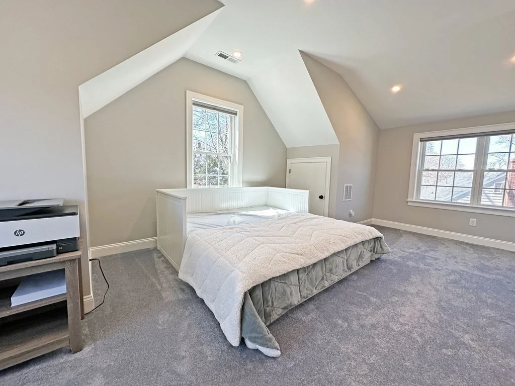 99 Westchester Rd, Newton Corner