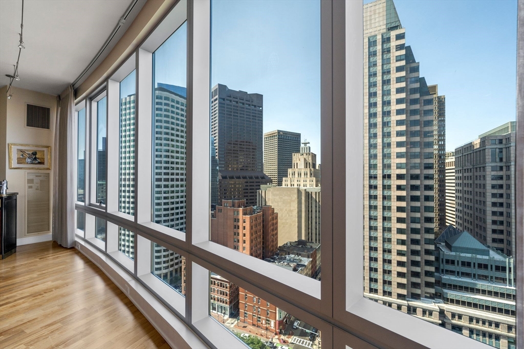 500 Atlantic Ave, Waterfront