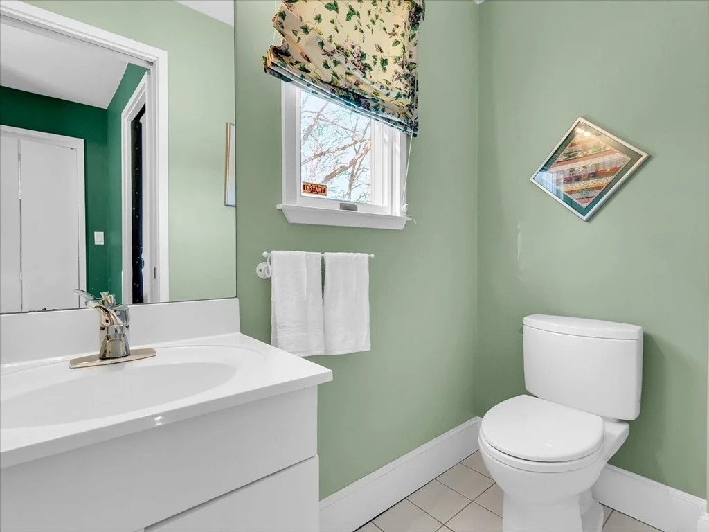 243 Upland Ave, Newton Highlands