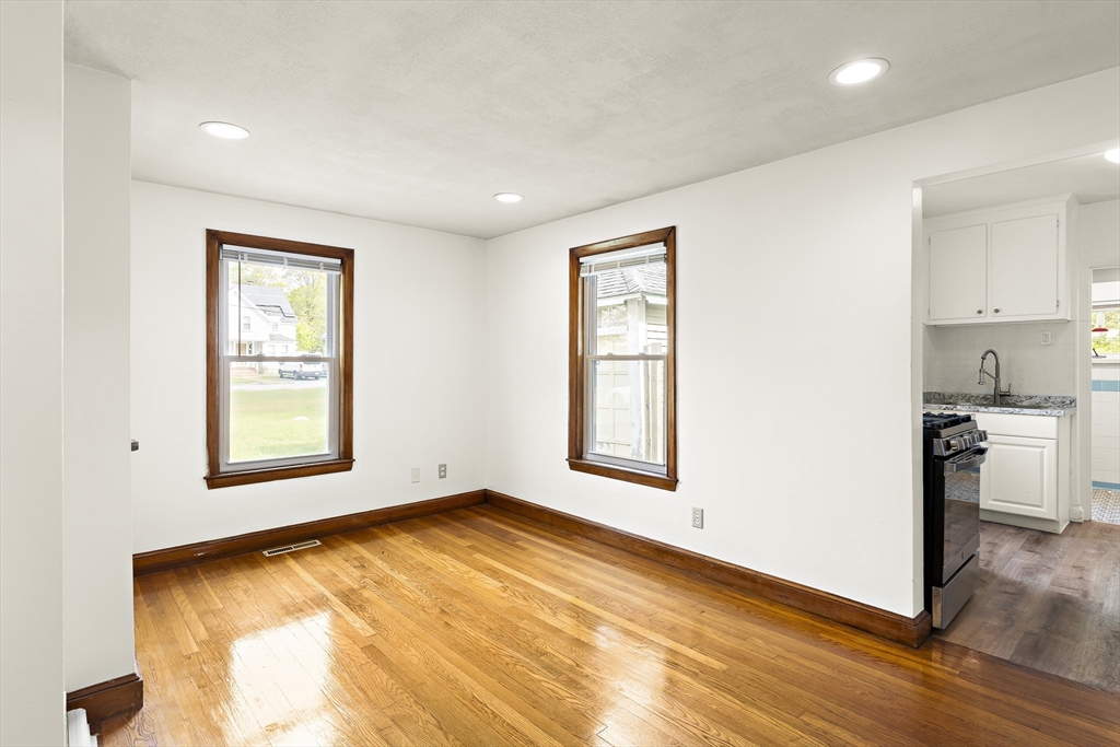 29 Carpenter, Foxboro