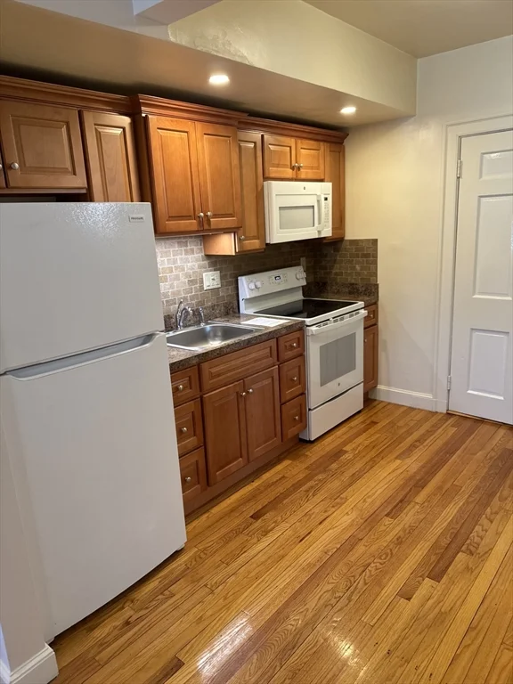 16 Columbian St, Weymouth