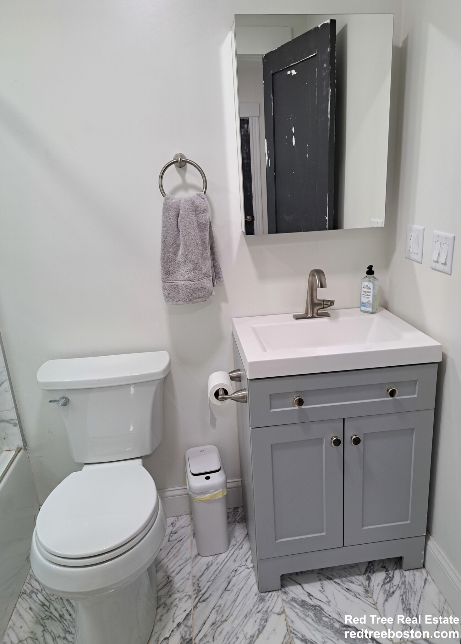 194 Cedar St, Powder House Square