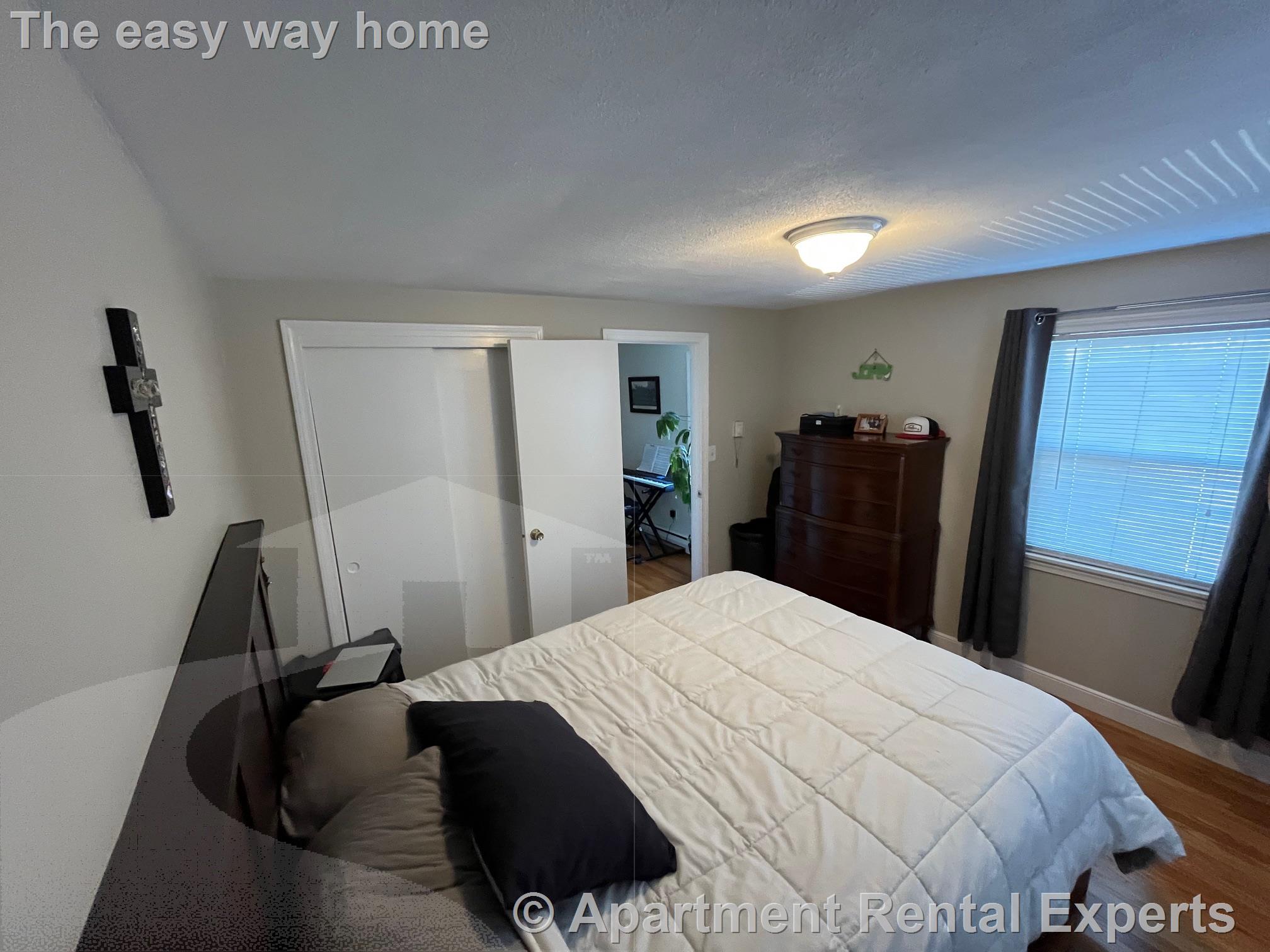 123 Hibbert St, Arlington Heights