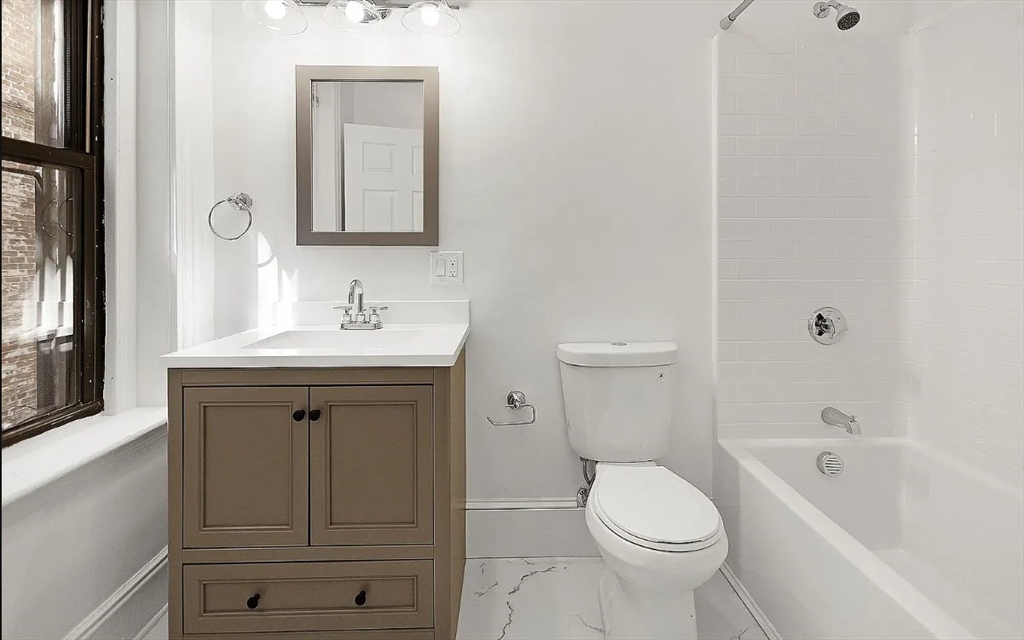 868 Huntington Ave, Mission Hill