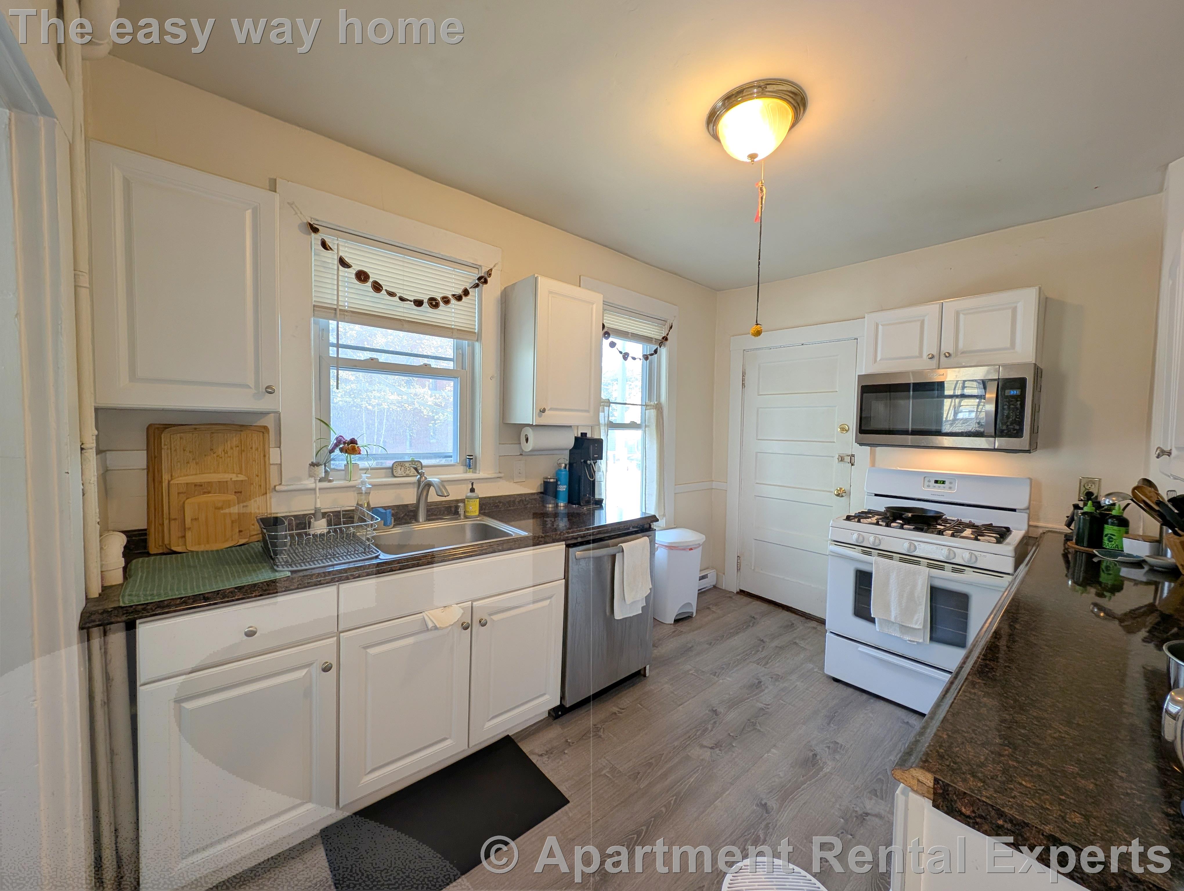 18 Sanborn Ave, Union Square