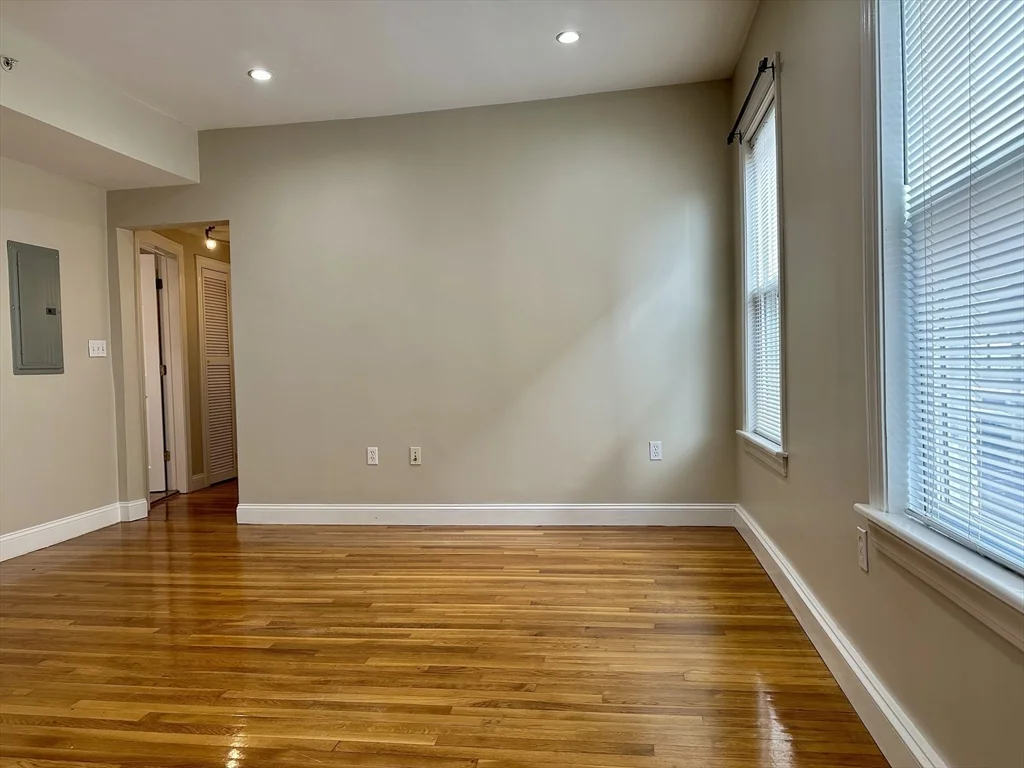 22 Sewall St, Winter Hill