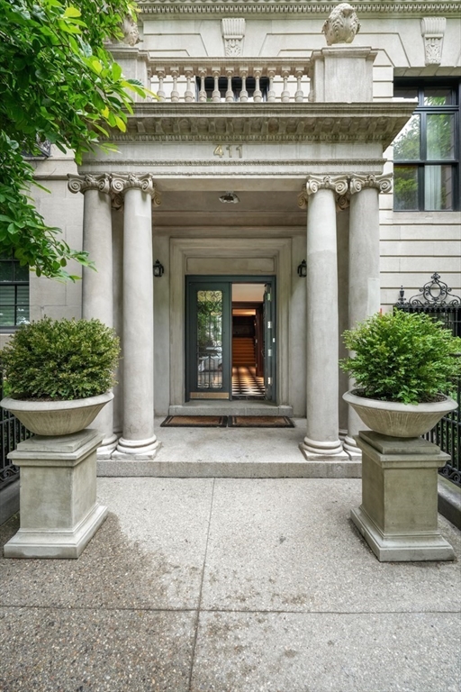 409 Commonwealth Ave, Back Bay