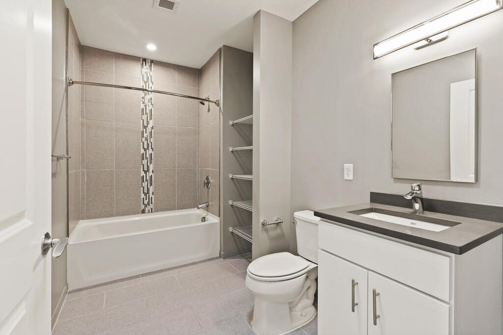 10 Essex St, Central Square