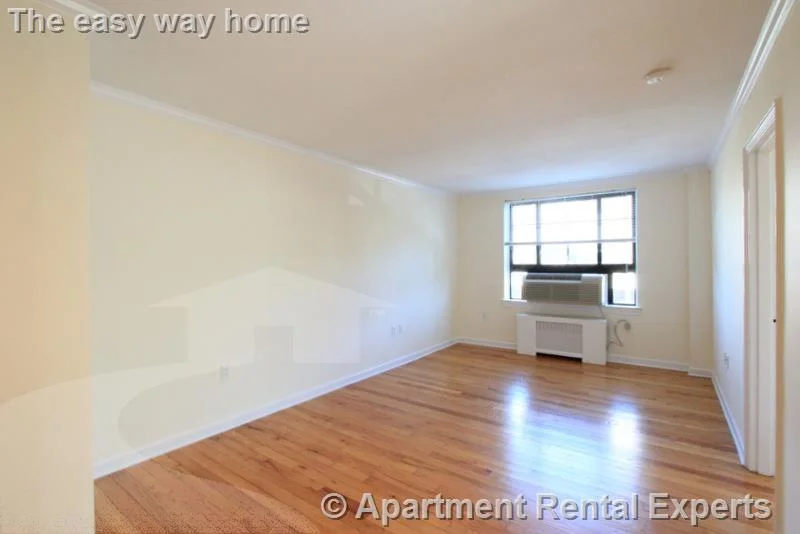 60 Brattle St, Harvard Square